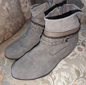 Girls Size 4 Booties